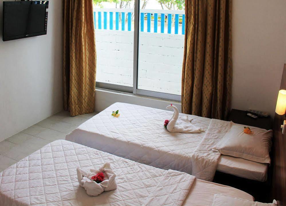 Rip Tide Vacation Inn, K.Guraidhoo Guraidhoo  Exterior photo